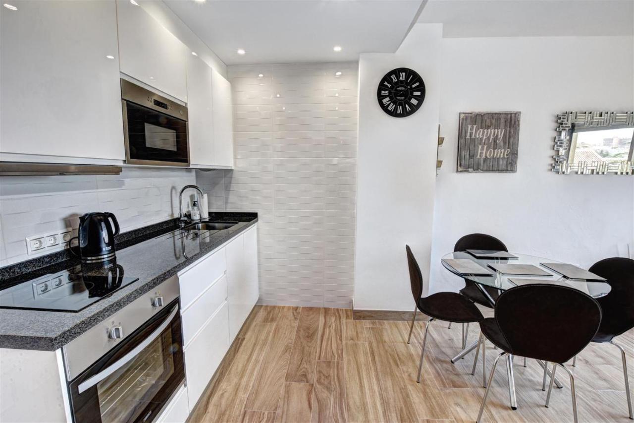 Benal Beach, Luxury Sea & Mountain View Beachside 1 Bedroom Apartment เบนัลมาเดนา ภายนอก รูปภาพ