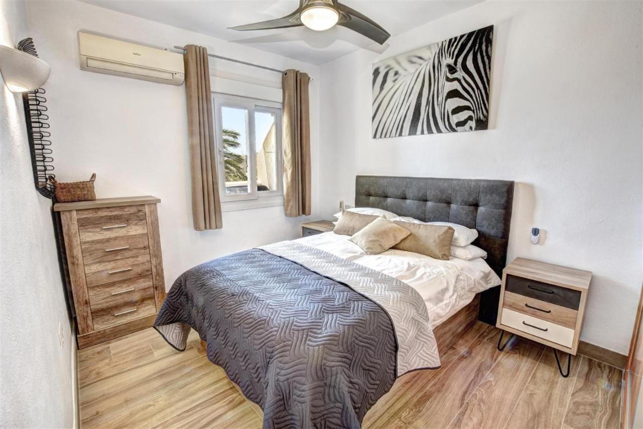 Benal Beach, Luxury Sea & Mountain View Beachside 1 Bedroom Apartment เบนัลมาเดนา ภายนอก รูปภาพ