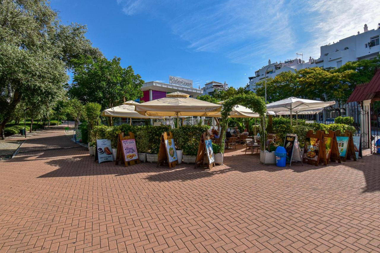 Benal Beach, Luxury Sea & Mountain View Beachside 1 Bedroom Apartment เบนัลมาเดนา ภายนอก รูปภาพ