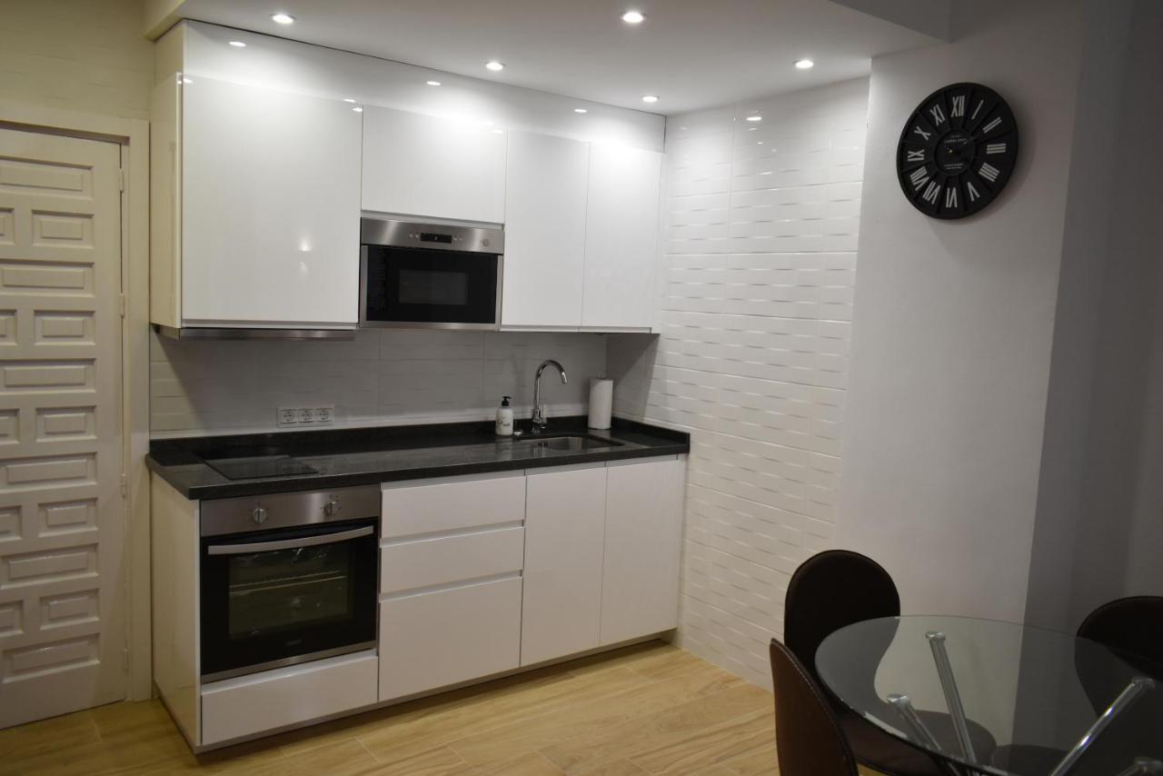 Benal Beach, Luxury Sea & Mountain View Beachside 1 Bedroom Apartment เบนัลมาเดนา ภายนอก รูปภาพ